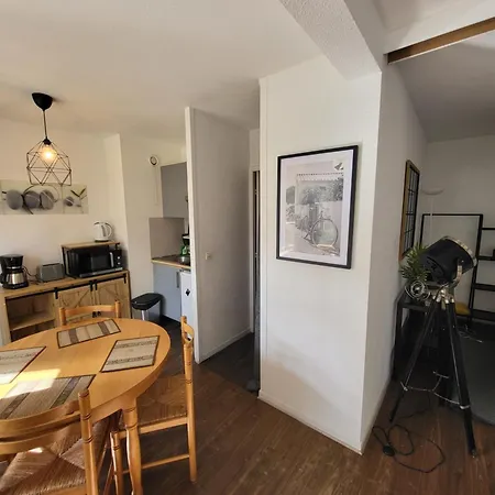 Apartament Elegant A Avec Parking Cergy