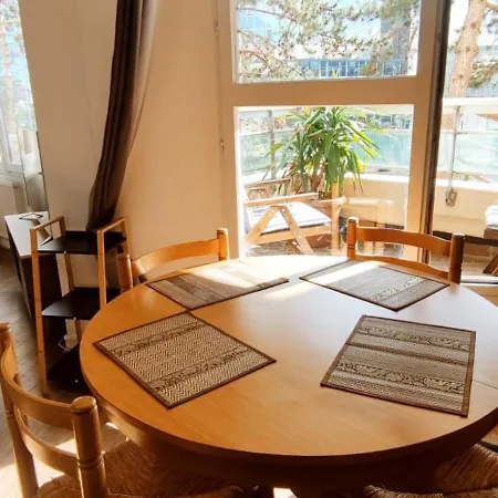 Apartament Elegant A Avec Parking Cergy