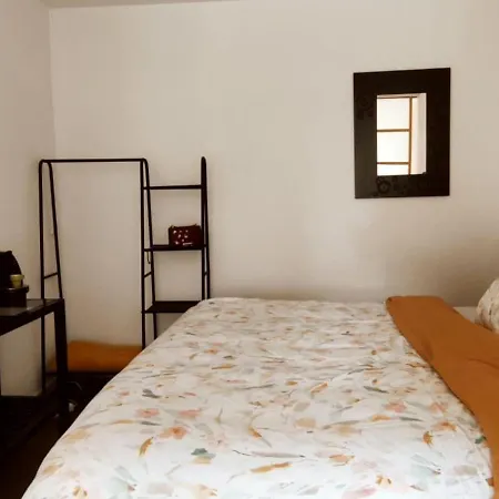 Elegant A Avec Parking Cergy